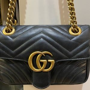 GUCCI SMALL MATELASSÈ CROSSBODY